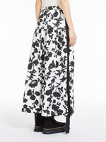 Long skirt in printed cotton satin