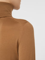 Wool knit turtleneck jumper