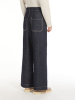 Wide-fit jeans