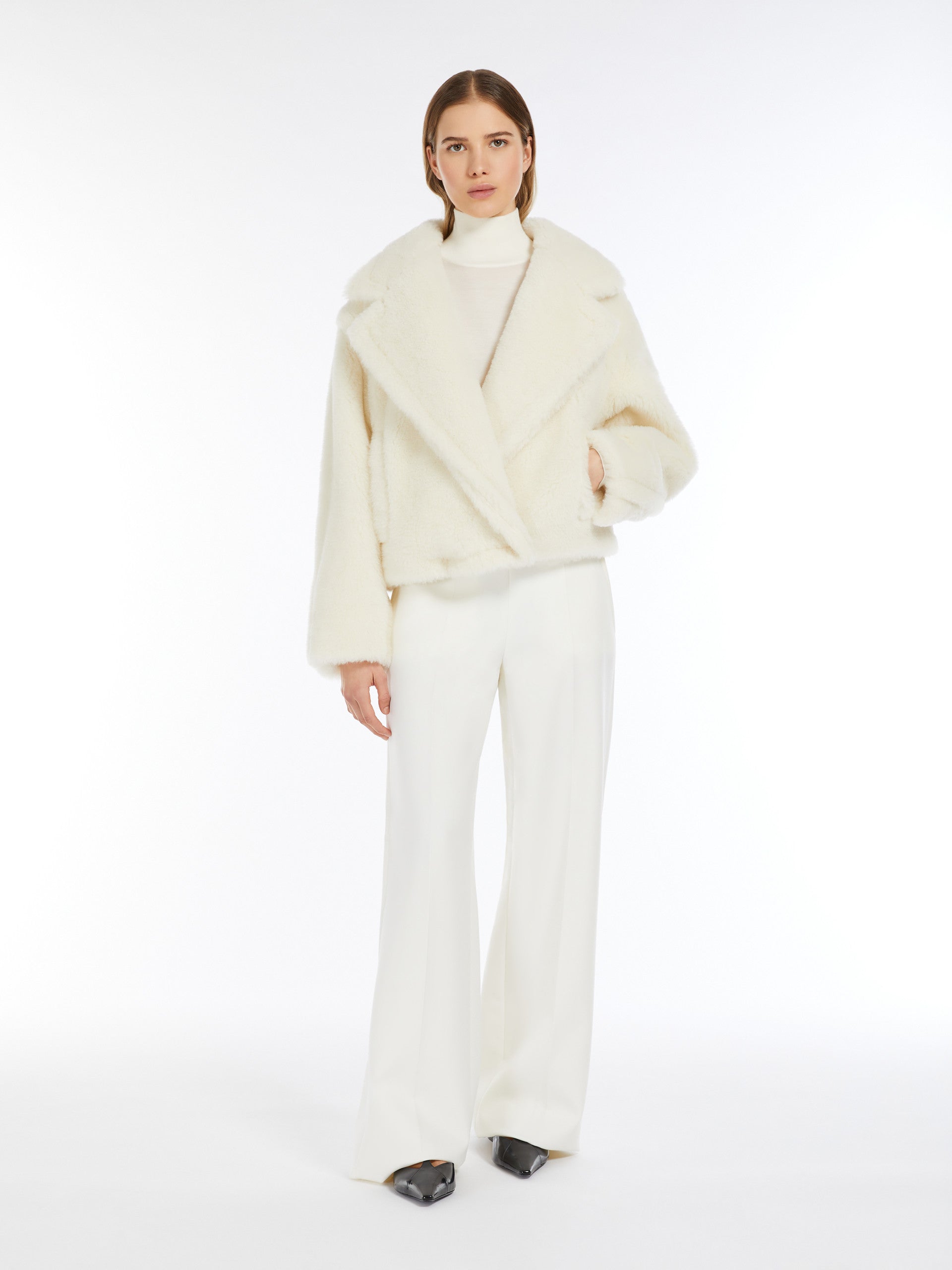 Cropped Teddy Bear Icon Coat In Alpaca And Wool for Women - White - Max Mara UAE