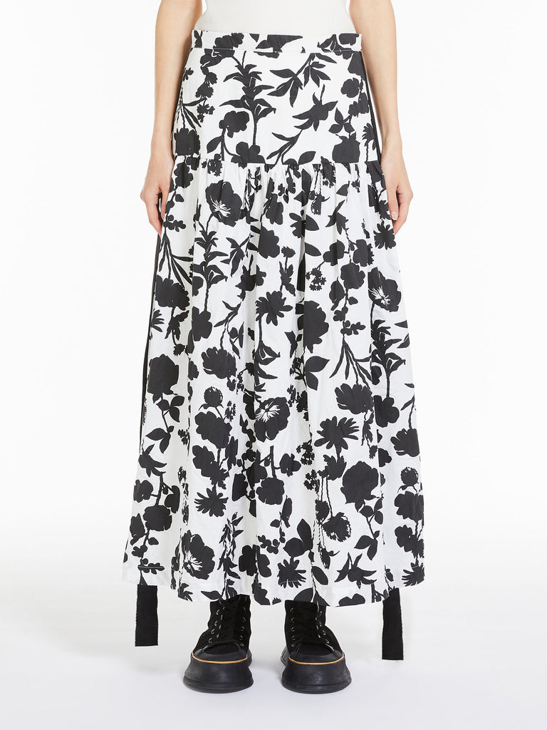 Long skirt in printed cotton satin