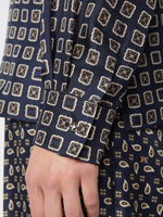 Semi-fitted printed silk shirt