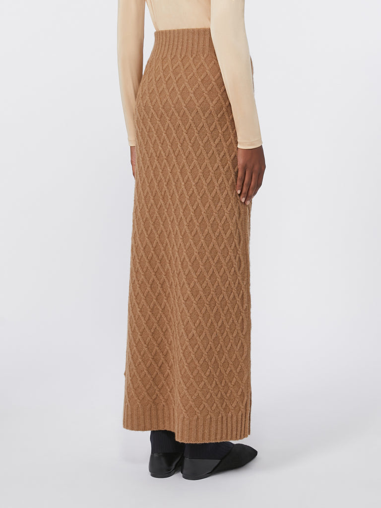 Camel yarn skirt