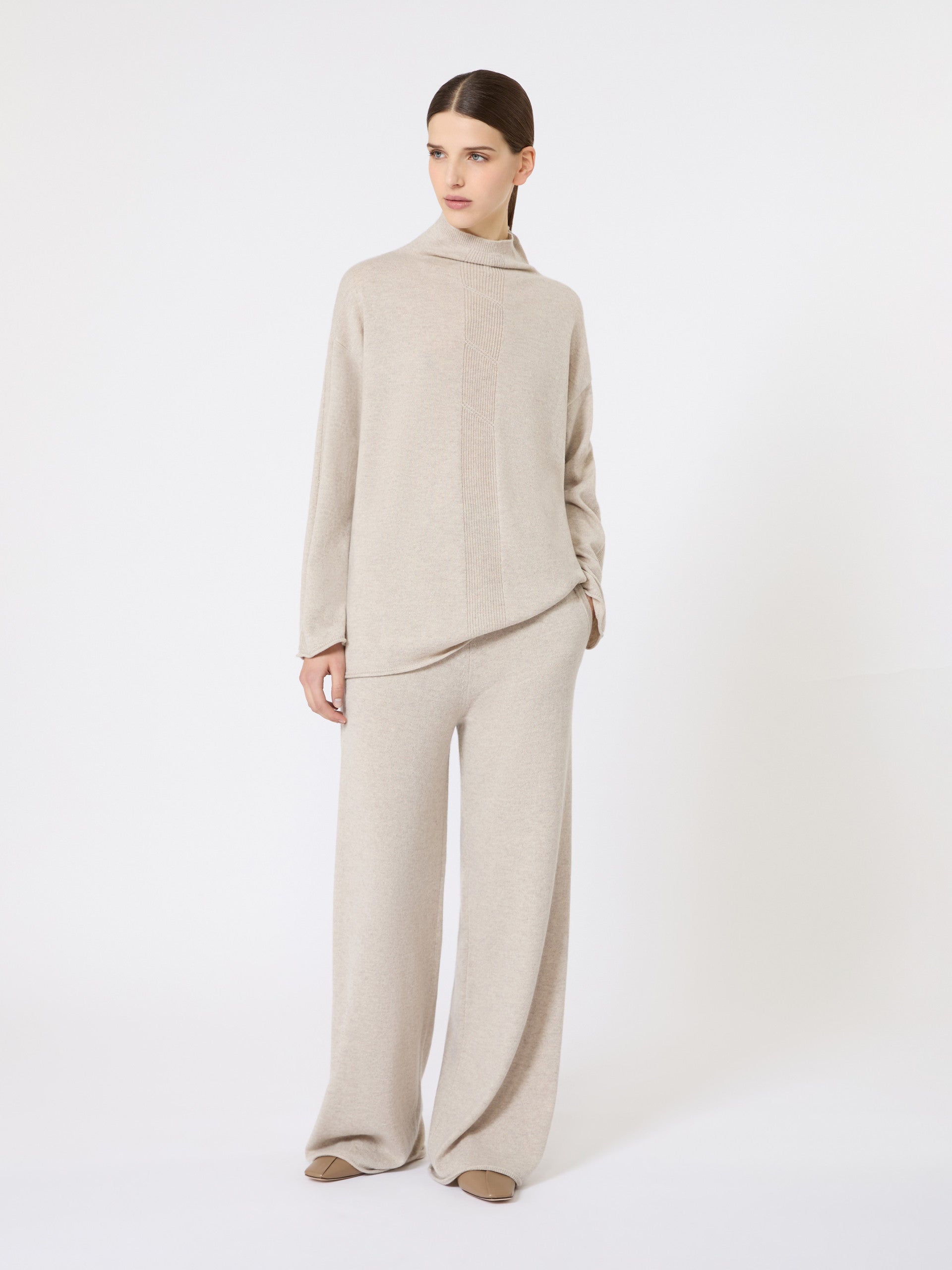 Cashmere yarn trousers