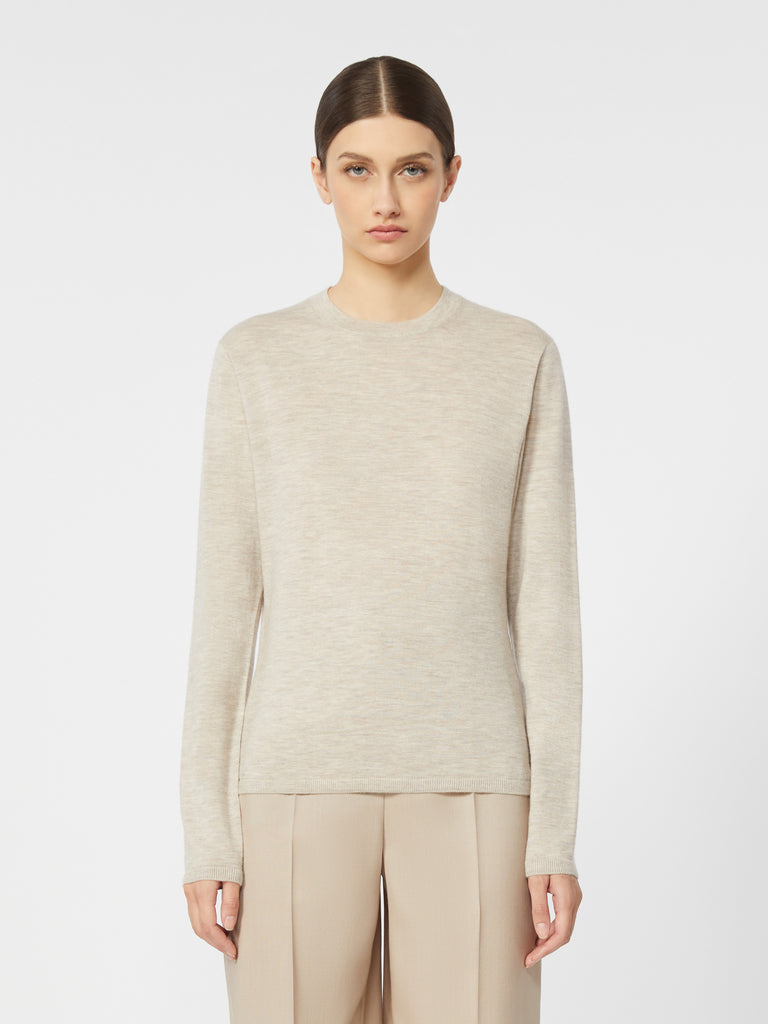 Cashmere yarn sweater