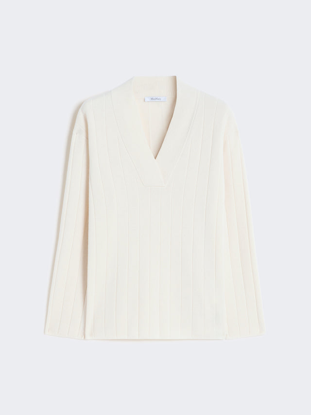 Cashmere yarn sweater