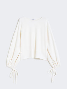 Fine wool yarn sweater