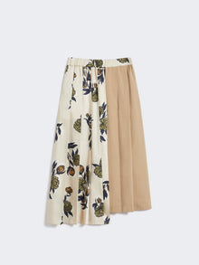 Pleated skirt in patterned twill