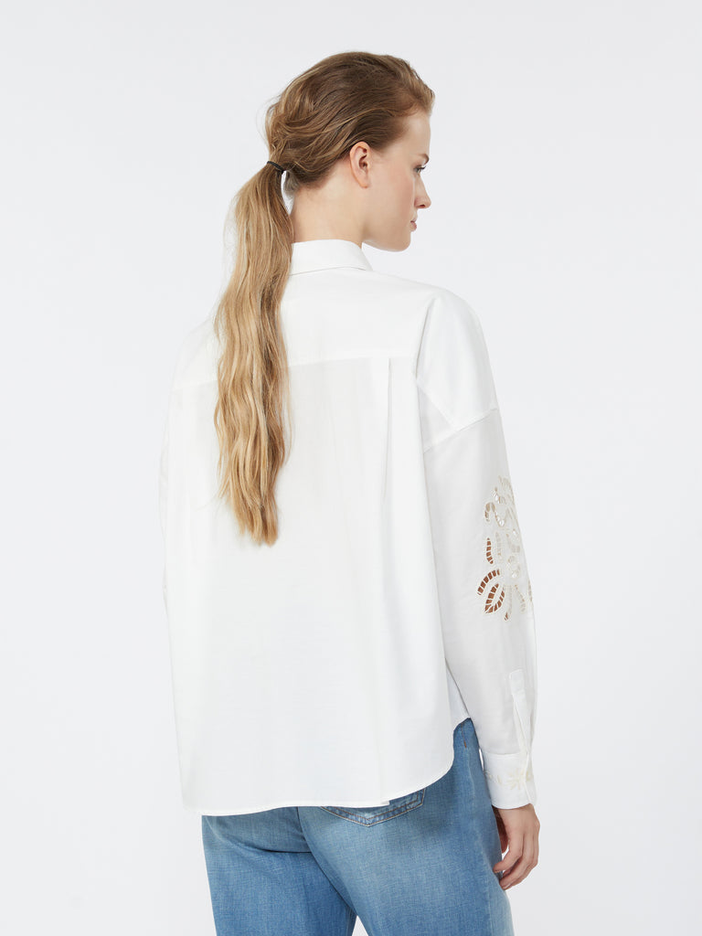 Cotton blouse with lace and embroideries
