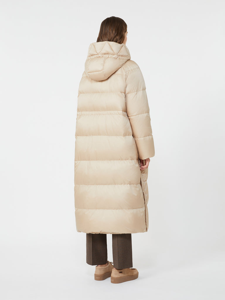 Reversible down jacket in water-repellent canvas