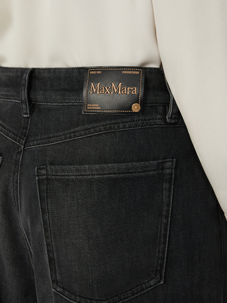 Denim turn-up jeans