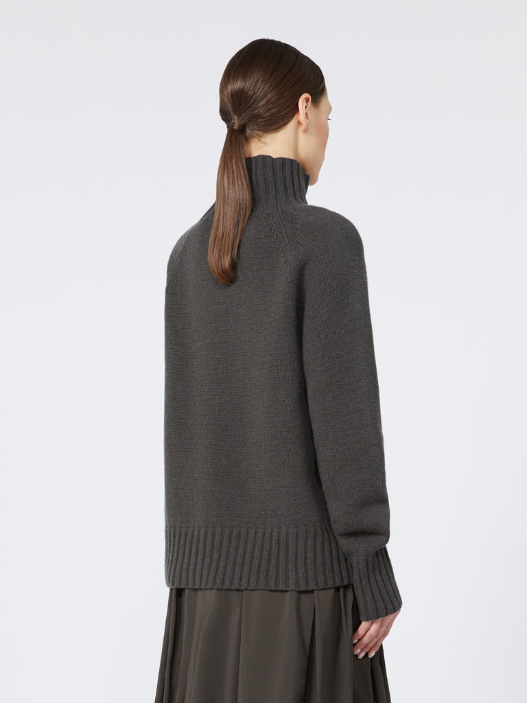 Wool and cashmere yarn polo-neck sweater