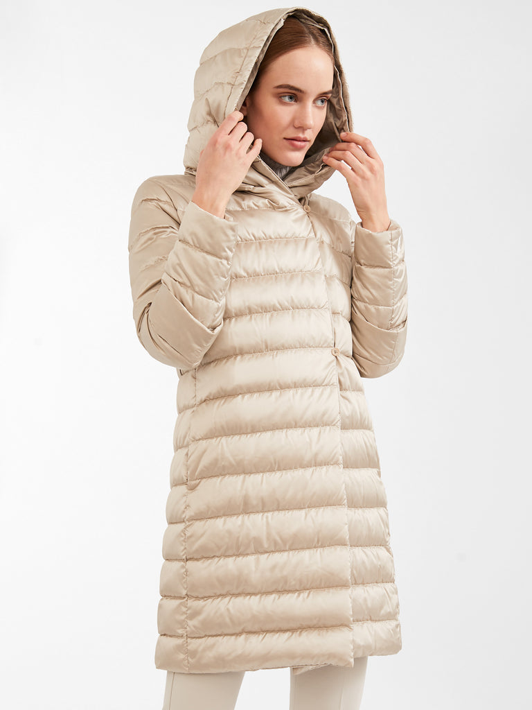 Reversible down coat in water-resistant satin